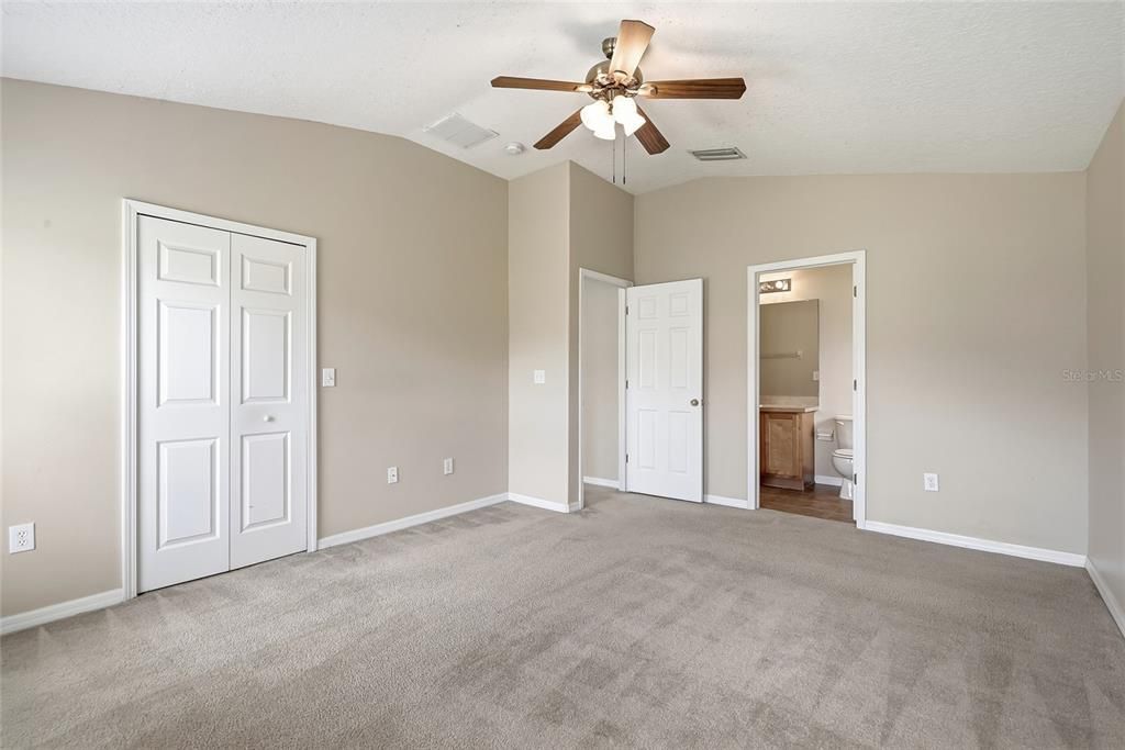 For Sale: $327,000 (3 beds, 2 baths, 1500 Square Feet)