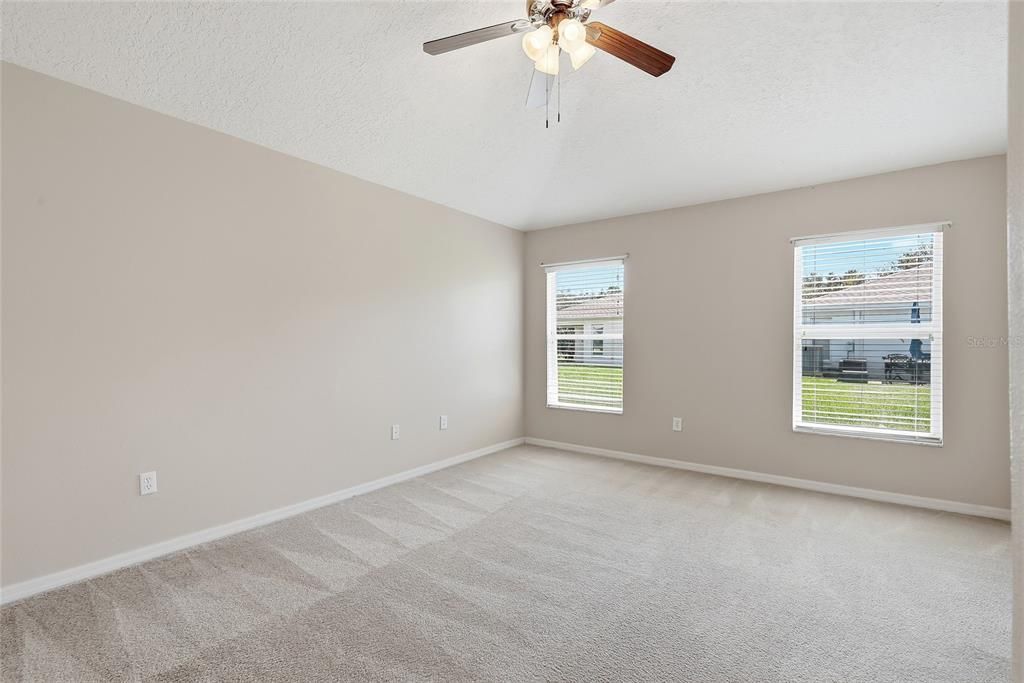 For Sale: $327,000 (3 beds, 2 baths, 1500 Square Feet)