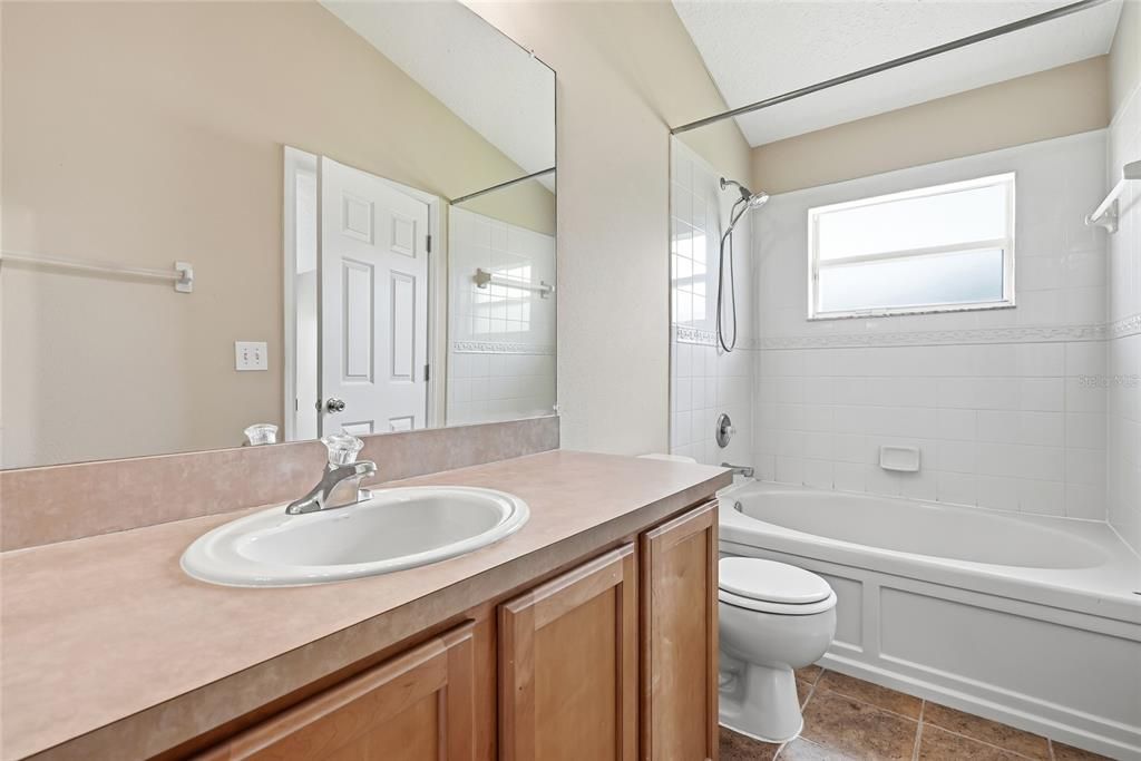 For Sale: $327,000 (3 beds, 2 baths, 1500 Square Feet)
