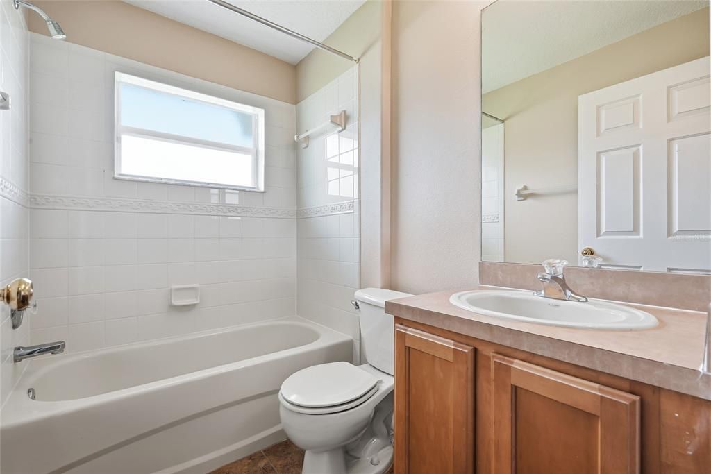 For Sale: $327,000 (3 beds, 2 baths, 1500 Square Feet)