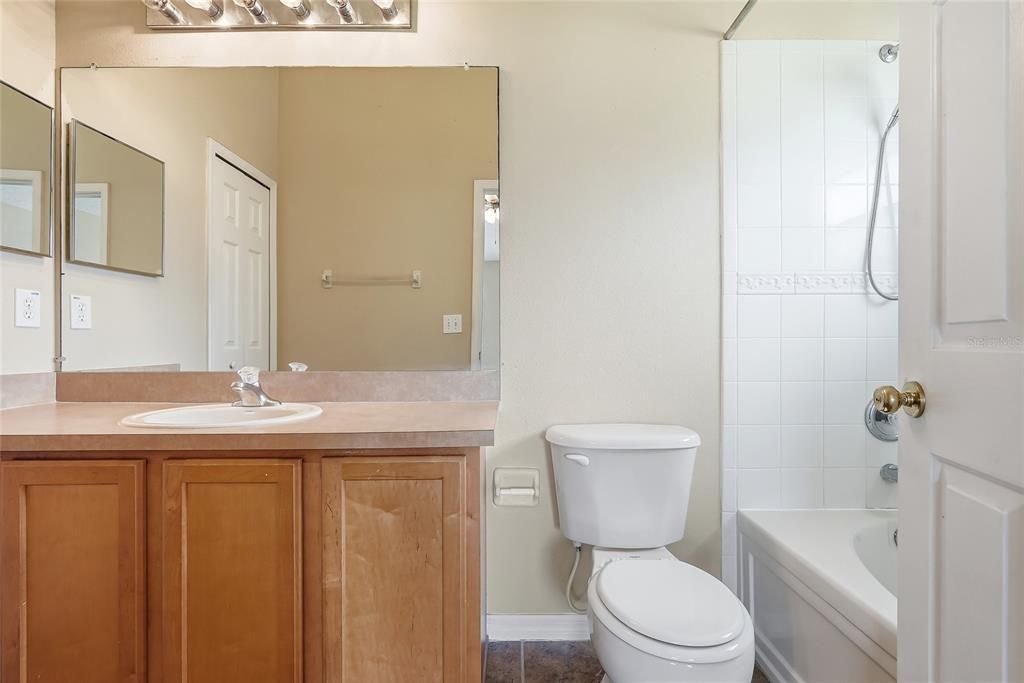 For Sale: $327,000 (3 beds, 2 baths, 1500 Square Feet)