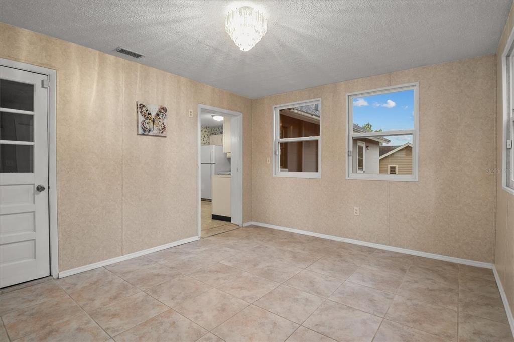 En Venta: $219,900 (2 camas, 2 baños, 1314 Pies cuadrados)
