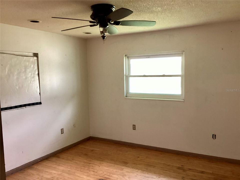 En Venta: $275,000 (3 camas, 2 baños, 2004 Pies cuadrados)