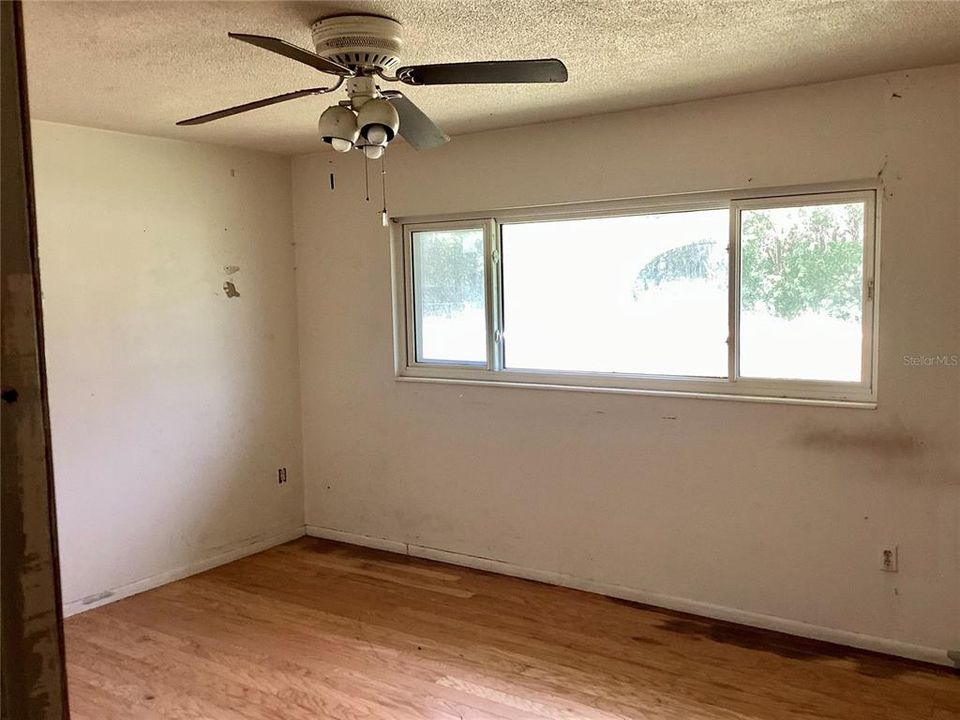 En Venta: $275,000 (3 camas, 2 baños, 2004 Pies cuadrados)