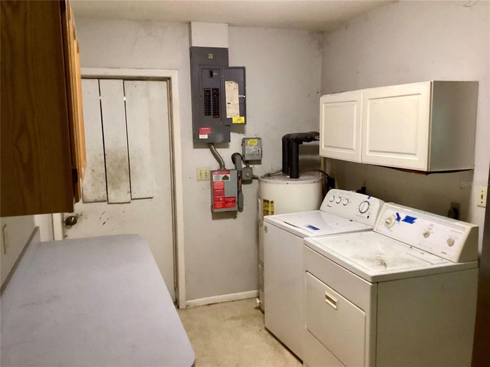 En Venta: $275,000 (3 camas, 2 baños, 2004 Pies cuadrados)