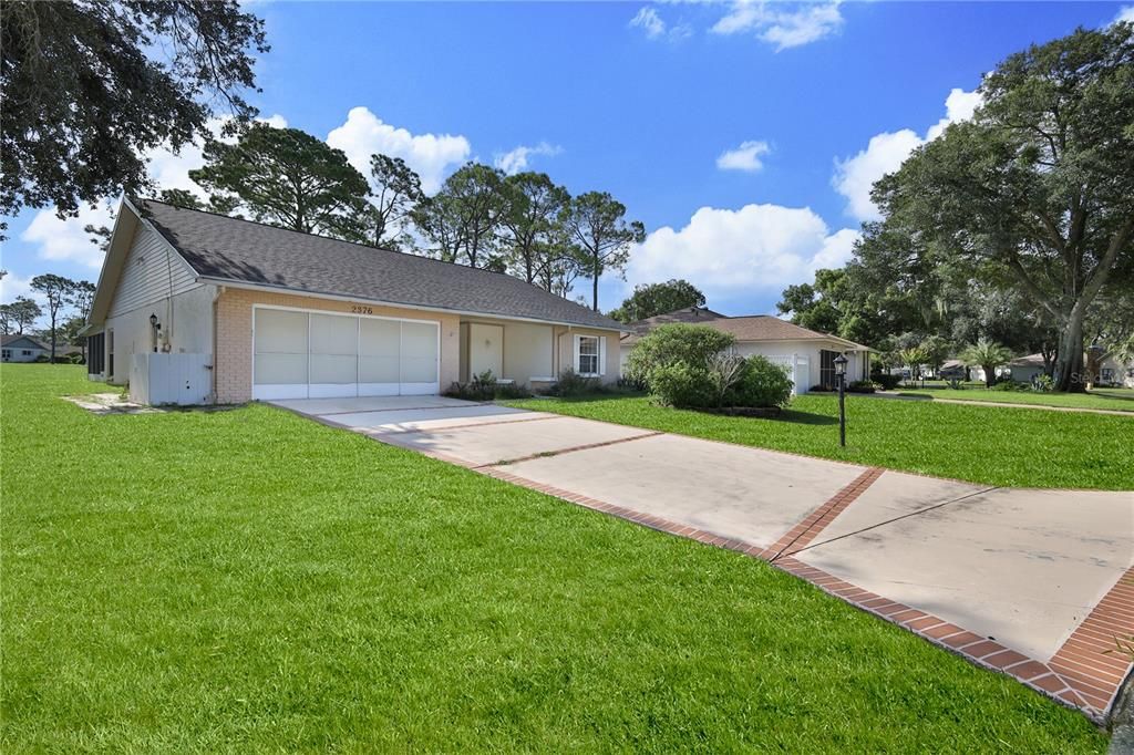 For Sale: $280,000 (2 beds, 2 baths, 1674 Square Feet)