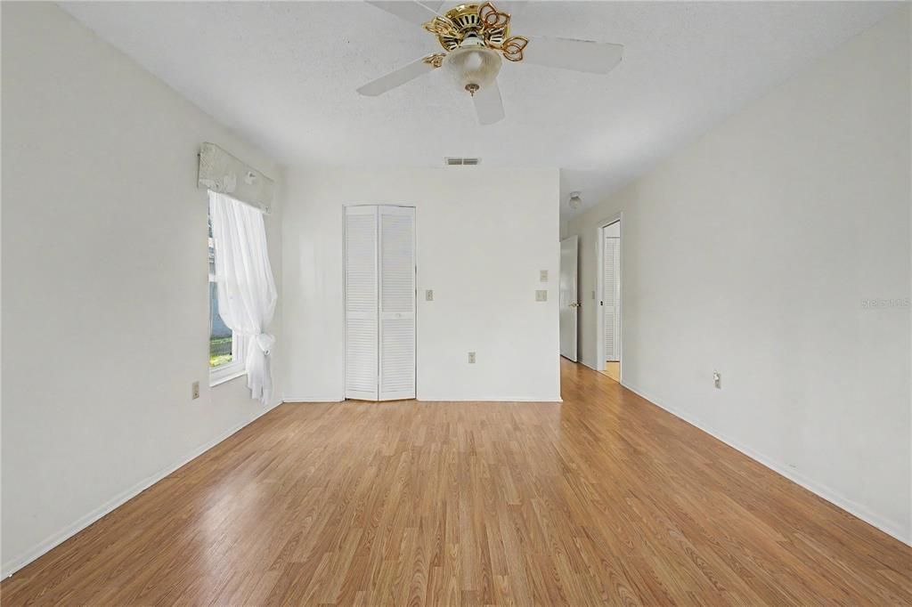 For Sale: $280,000 (2 beds, 2 baths, 1674 Square Feet)