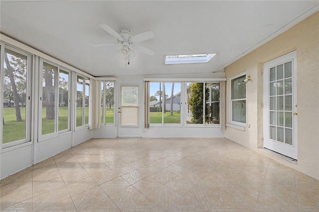 For Sale: $280,000 (2 beds, 2 baths, 1674 Square Feet)