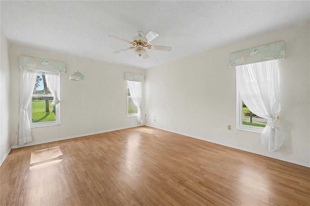 For Sale: $280,000 (2 beds, 2 baths, 1674 Square Feet)
