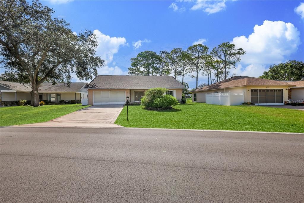 For Sale: $280,000 (2 beds, 2 baths, 1674 Square Feet)