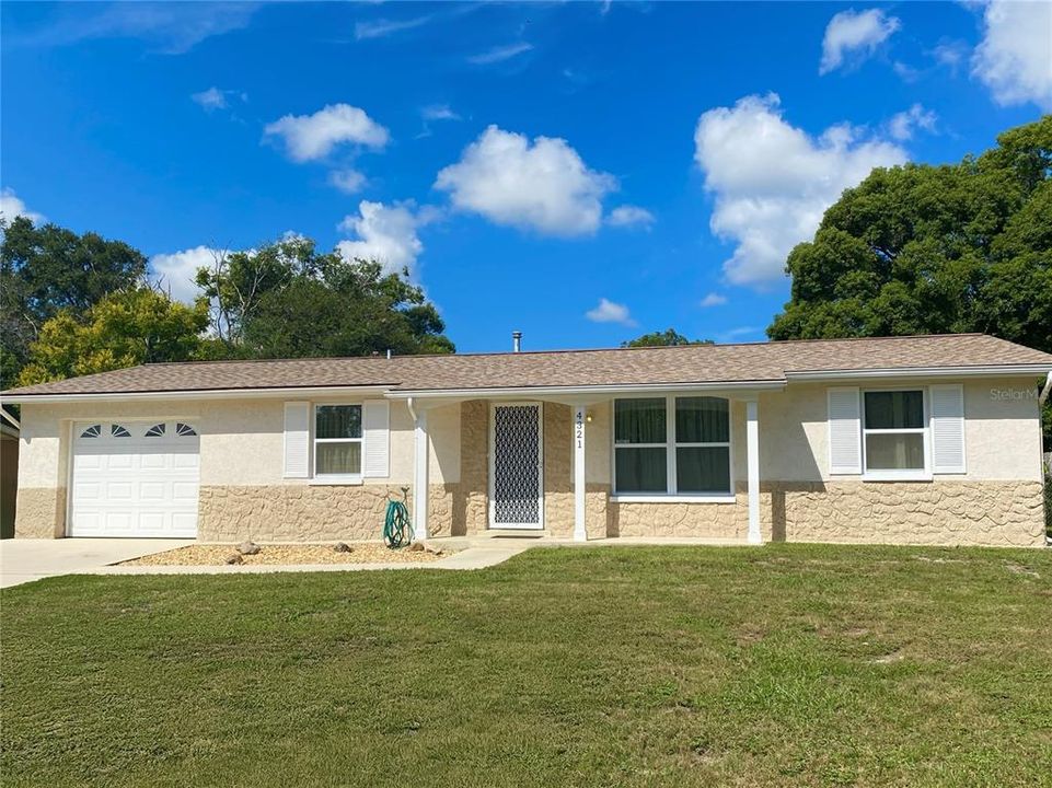 For Sale: $235,000 (2 beds, 2 baths, 1025 Square Feet)