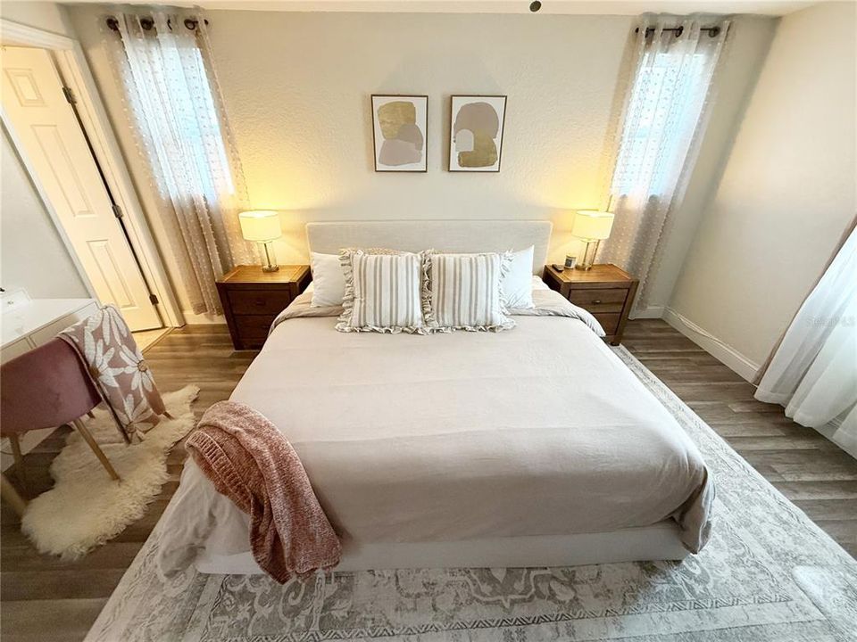 For Sale: $235,000 (2 beds, 2 baths, 1025 Square Feet)