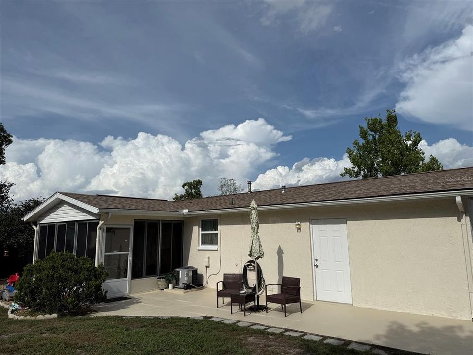For Sale: $235,000 (2 beds, 2 baths, 1025 Square Feet)