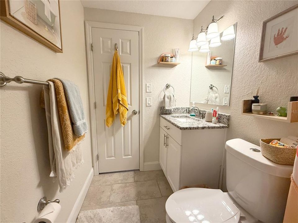For Sale: $235,000 (2 beds, 2 baths, 1025 Square Feet)