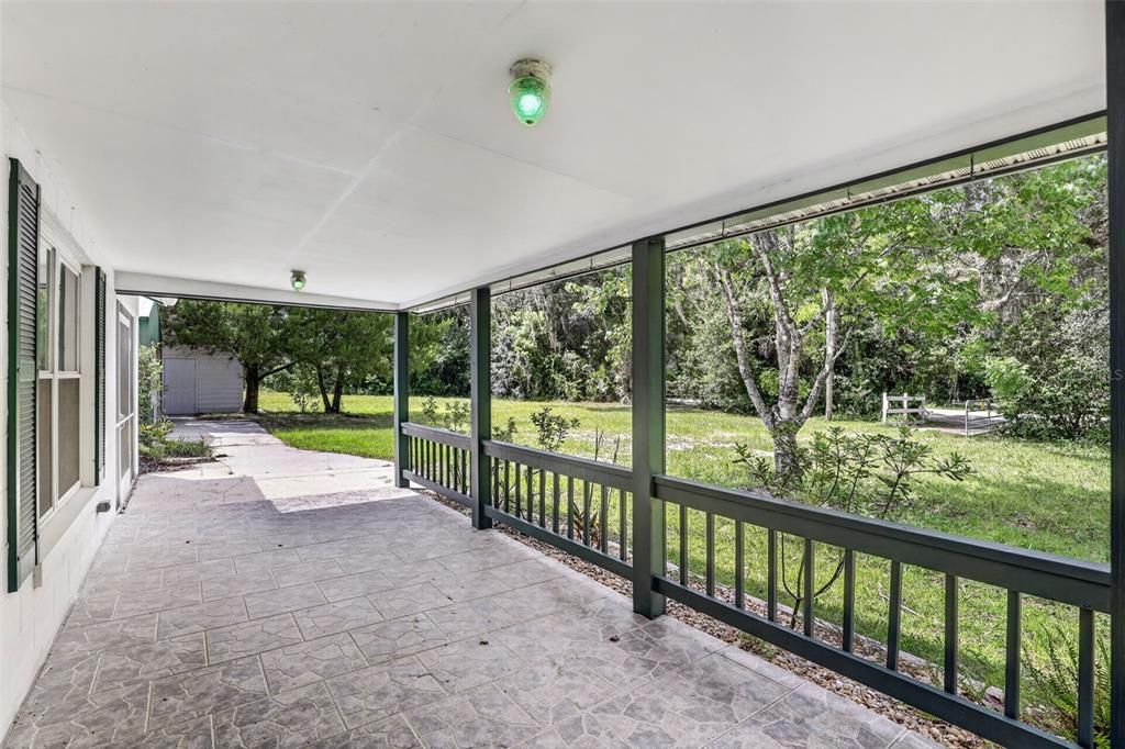 For Sale: $425,000 (2 beds, 2 baths, 1305 Square Feet)