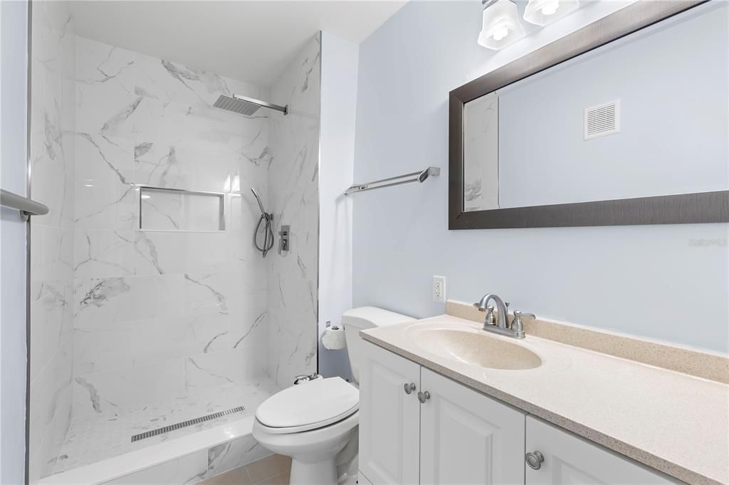 В аренду: $1,790 (2 спален, 2 ванн, 1245 Квадратных фут)