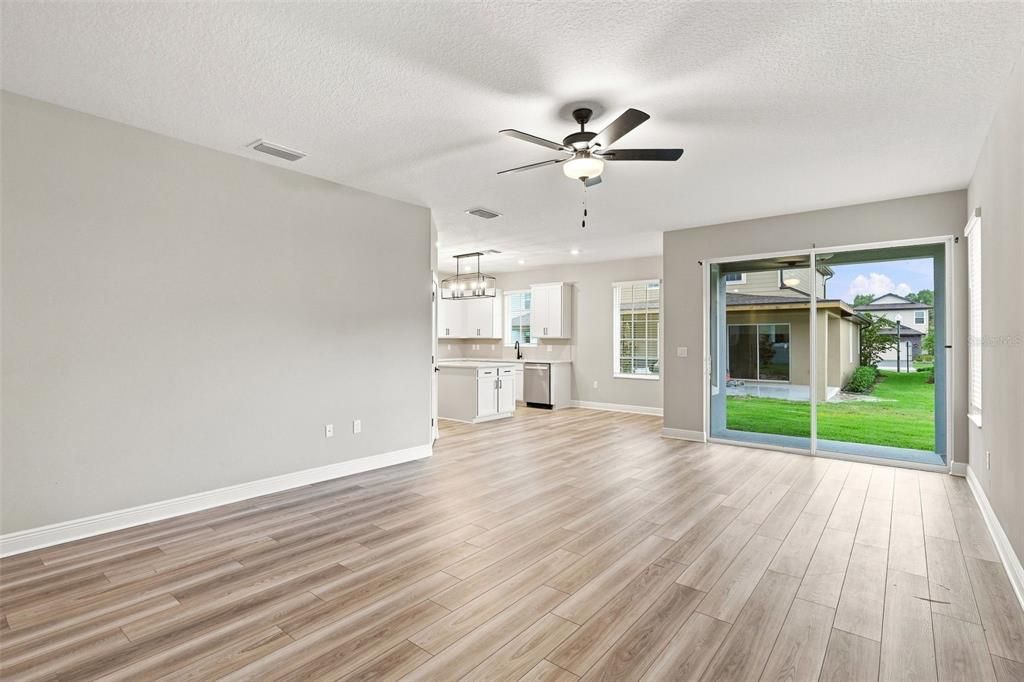 For Sale: $425,900 (3 beds, 2 baths, 1553 Square Feet)