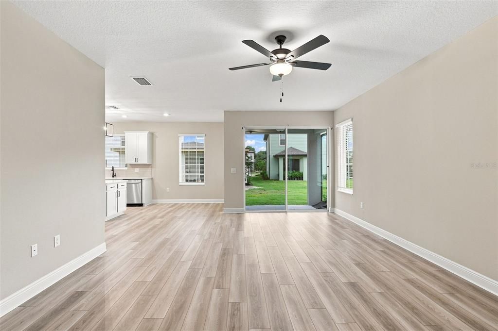 For Sale: $425,900 (3 beds, 2 baths, 1553 Square Feet)