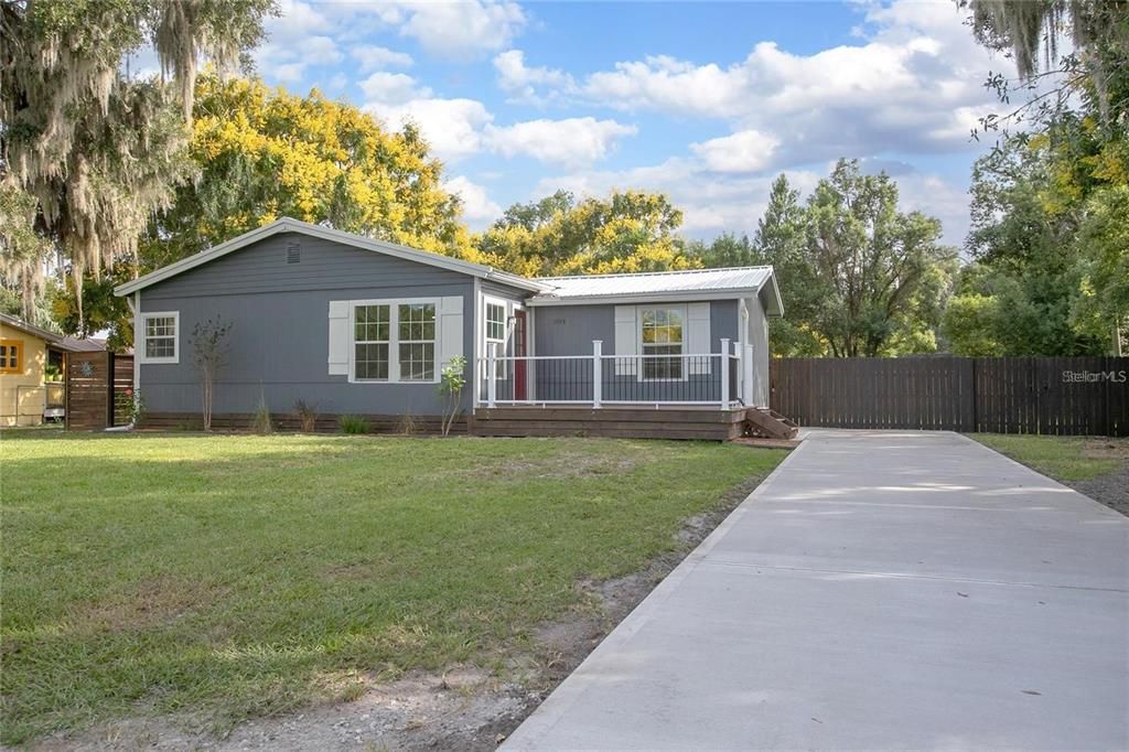For Sale: $256,000 (3 beds, 1 baths, 1121 Square Feet)