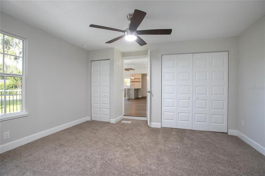 For Sale: $256,000 (3 beds, 1 baths, 1121 Square Feet)