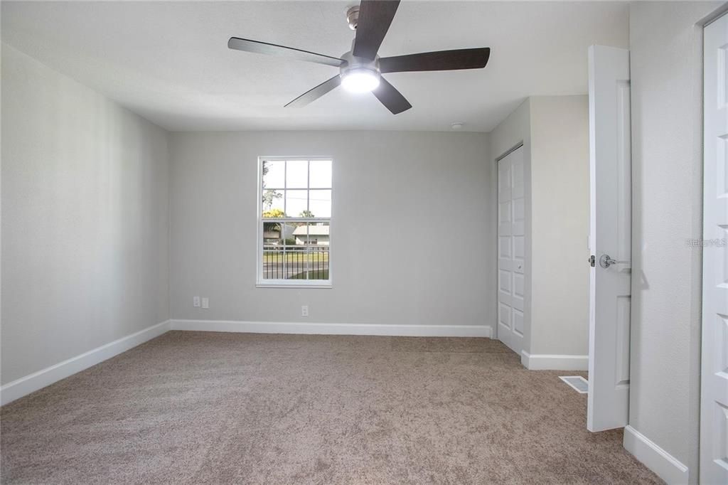 For Sale: $256,000 (3 beds, 1 baths, 1121 Square Feet)