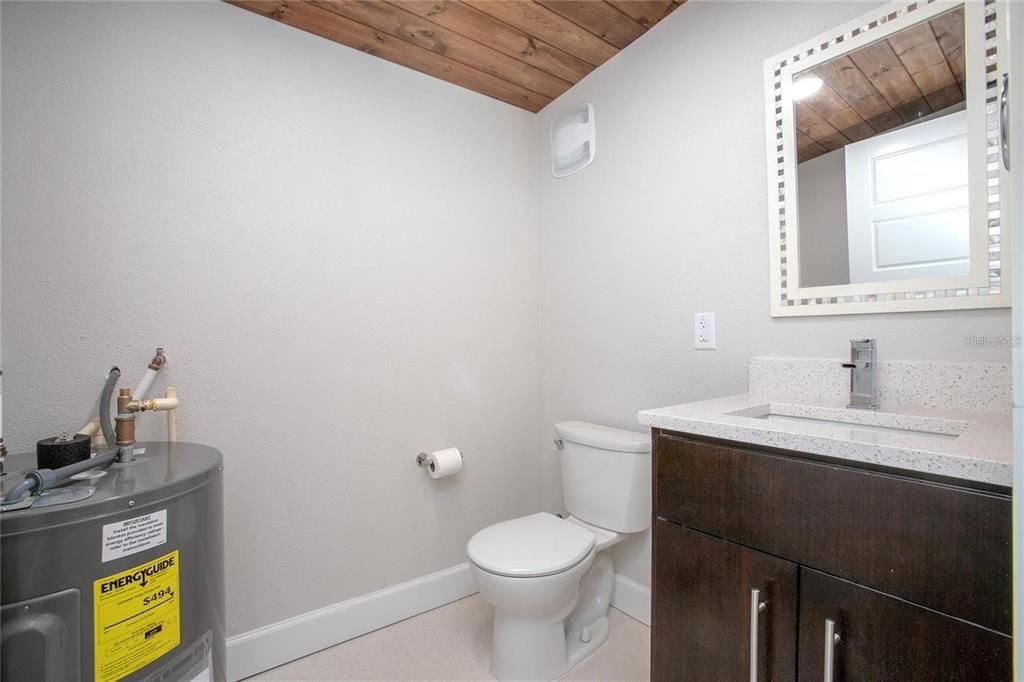 For Sale: $256,000 (3 beds, 1 baths, 1121 Square Feet)