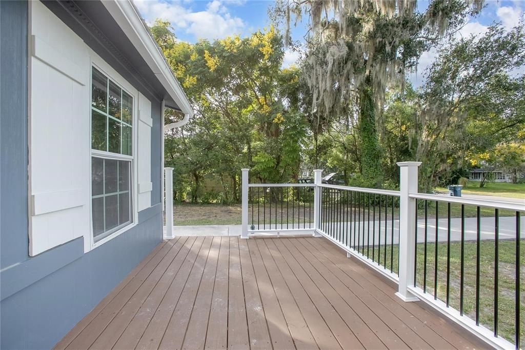 For Sale: $256,000 (3 beds, 1 baths, 1121 Square Feet)