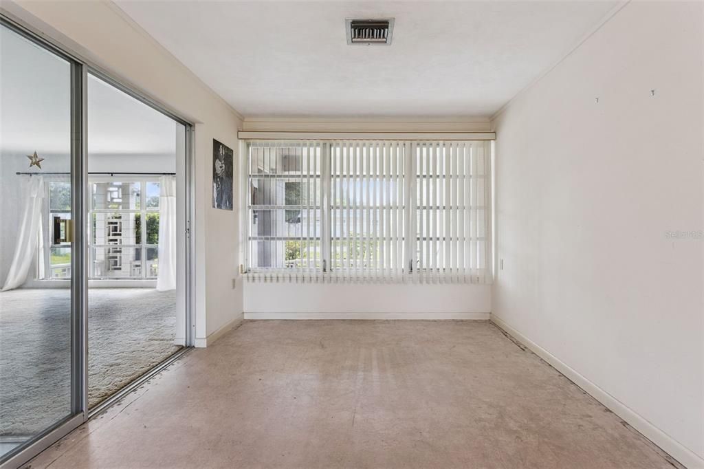 En Venta: $250,000 (2 camas, 2 baños, 1080 Pies cuadrados)