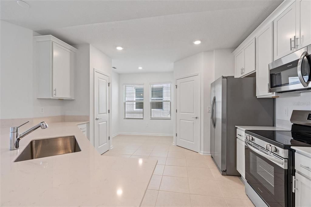 For Rent: $2,500 (3 beds, 2 baths, 1713 Square Feet)