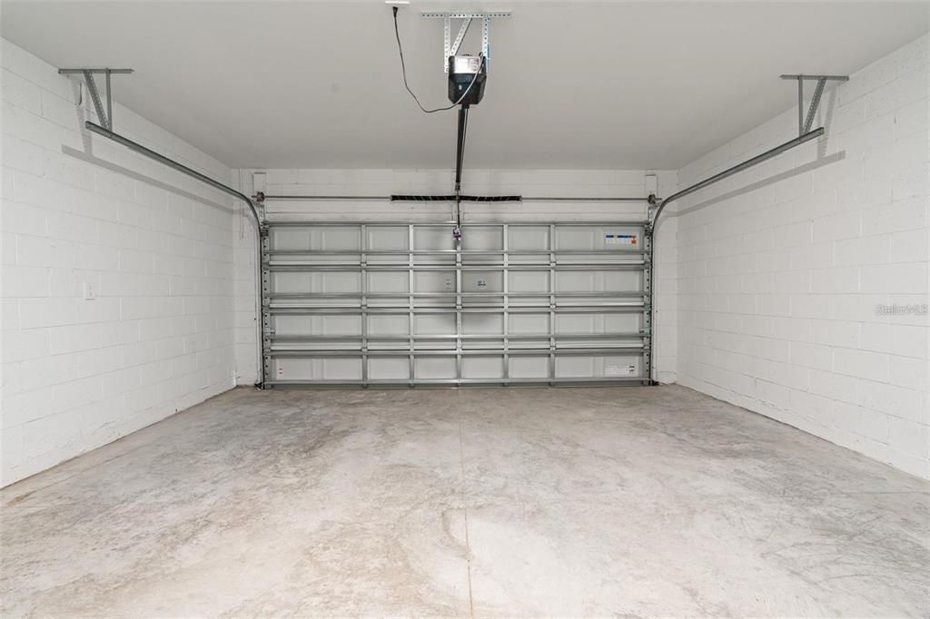 For Rent: $2,500 (3 beds, 2 baths, 1713 Square Feet)