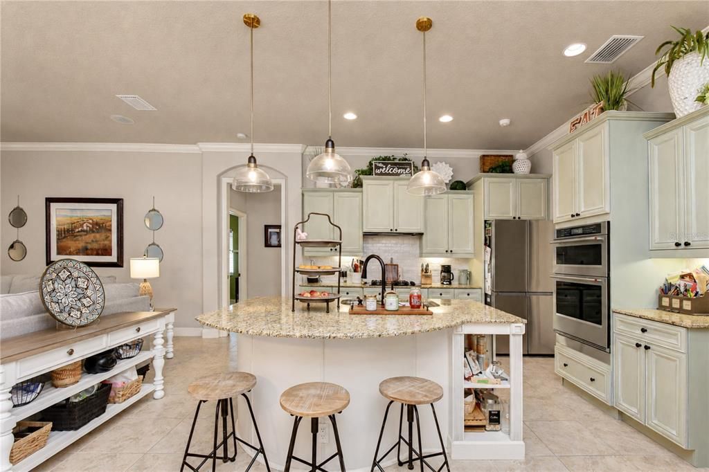 For Sale: $935,000 (4 beds, 3 baths, 3314 Square Feet)