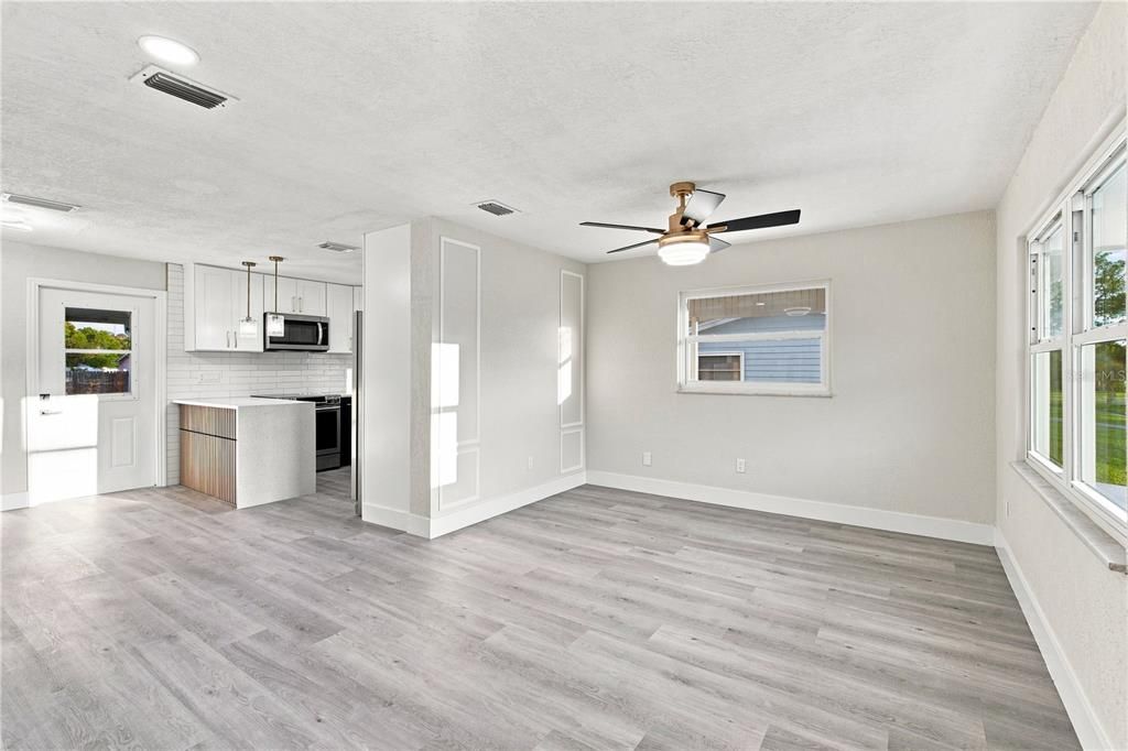 For Sale: $247,900 (3 beds, 2 baths, 1104 Square Feet)