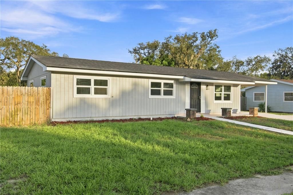 For Sale: $247,900 (3 beds, 2 baths, 1104 Square Feet)