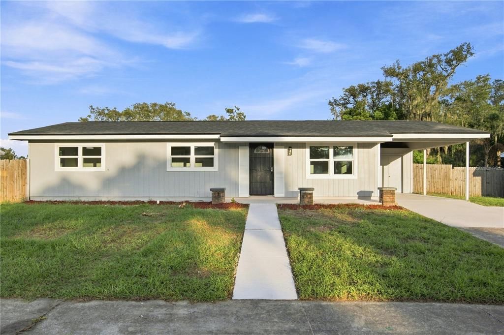 For Sale: $247,900 (3 beds, 2 baths, 1104 Square Feet)