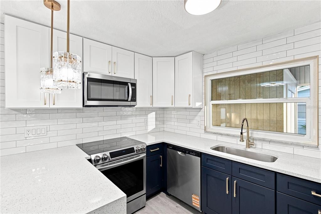 For Sale: $247,900 (3 beds, 2 baths, 1104 Square Feet)