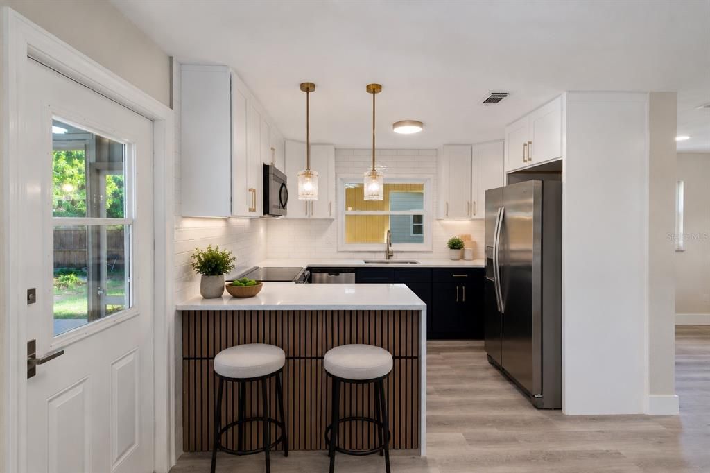 For Sale: $247,900 (3 beds, 2 baths, 1104 Square Feet)