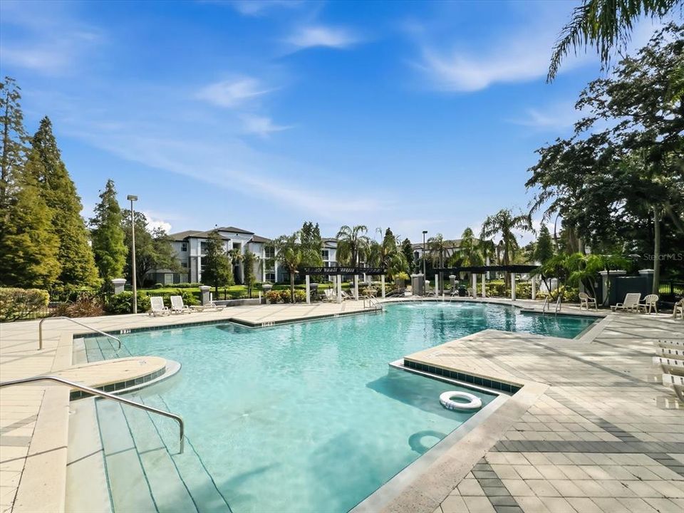 В аренду: $1,750 (2 спален, 1 ванн, 927 Квадратных фут)