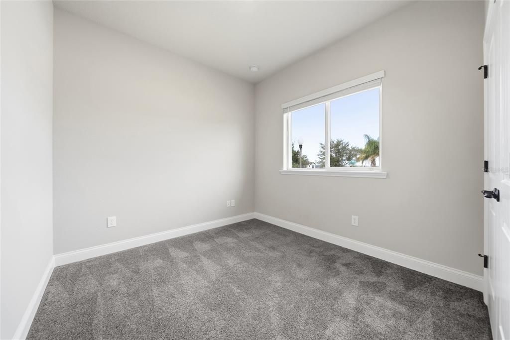 Activo con contrato: $475,000 (4 camas, 2 baños, 2050 Pies cuadrados)