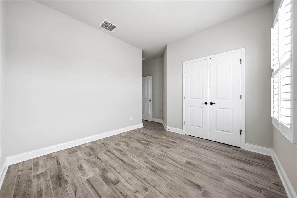 Activo con contrato: $475,000 (4 camas, 2 baños, 2050 Pies cuadrados)