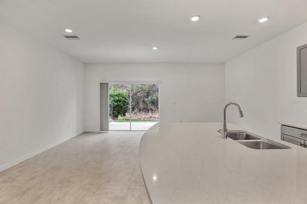 En Renta: $1,995 (3 camas, 2 baños, 1373 Pies cuadrados)