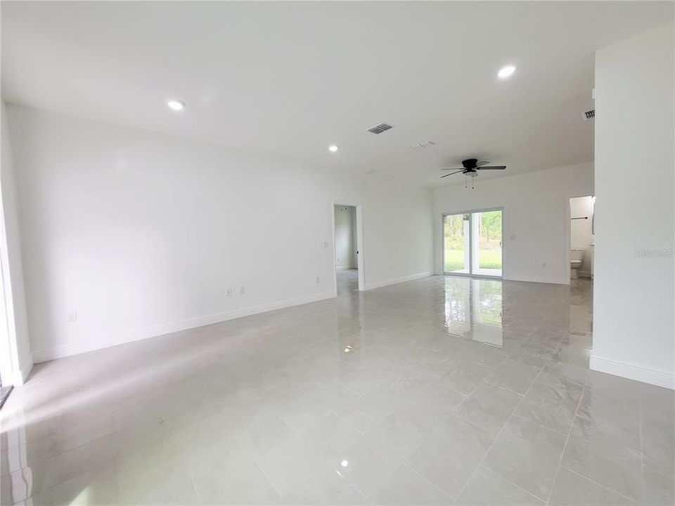 For Sale: $363,000 (3 beds, 2 baths, 1845 Square Feet)