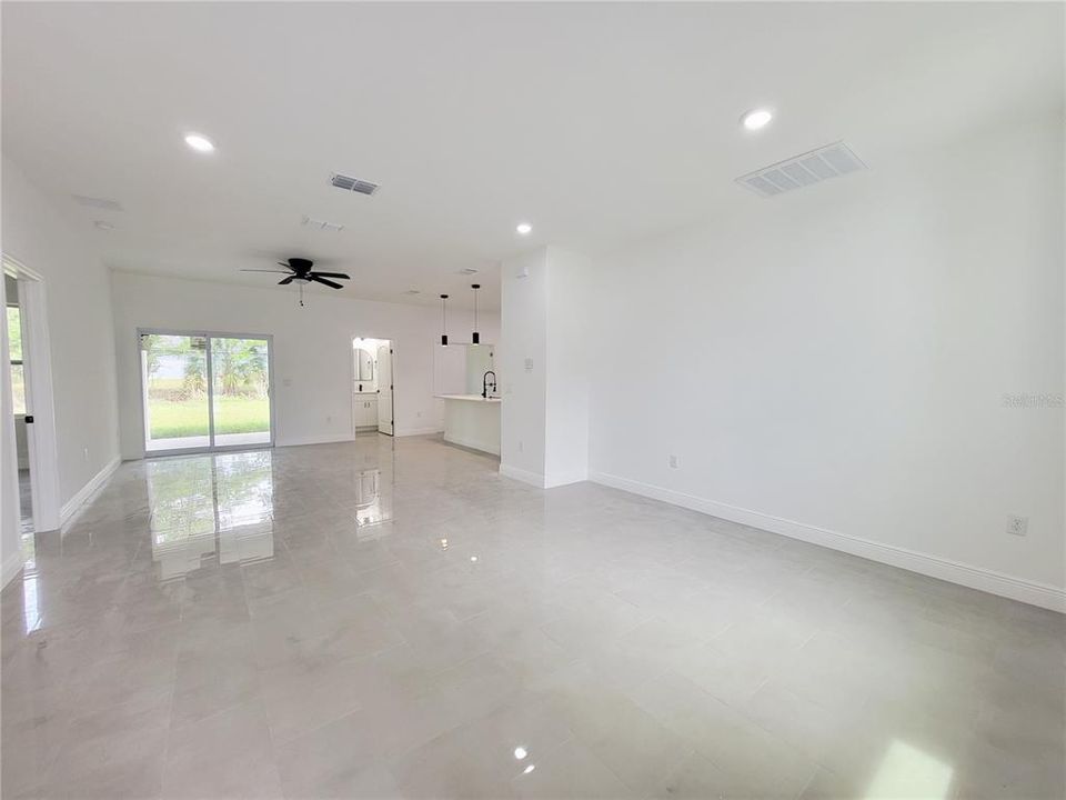 For Sale: $363,000 (3 beds, 2 baths, 1845 Square Feet)