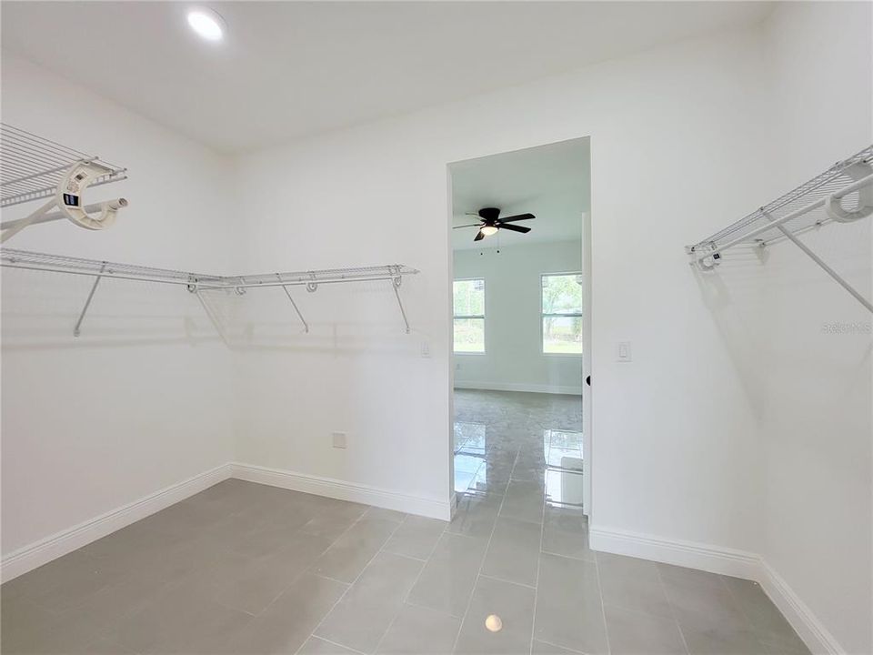 For Sale: $363,000 (3 beds, 2 baths, 1845 Square Feet)