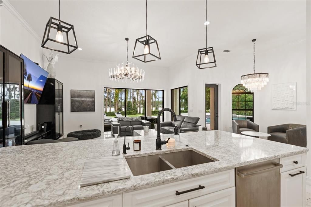 En Venta: $2,995,000 (5 camas, 5 baños, 4286 Pies cuadrados)