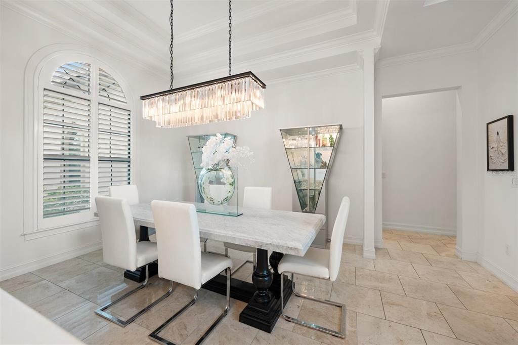 En Venta: $2,995,000 (5 camas, 5 baños, 4286 Pies cuadrados)