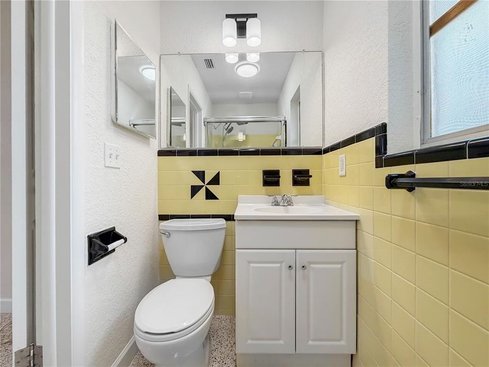 En Venta: $389,900 (2 camas, 2 baños, 1154 Pies cuadrados)