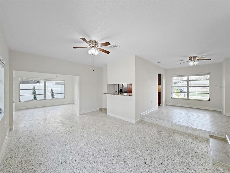 En Venta: $389,900 (2 camas, 2 baños, 1154 Pies cuadrados)