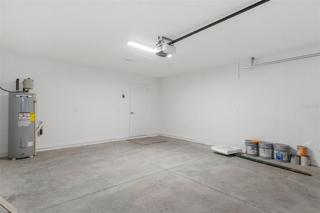 For Sale: $369,900 (3 beds, 2 baths, 1965 Square Feet)