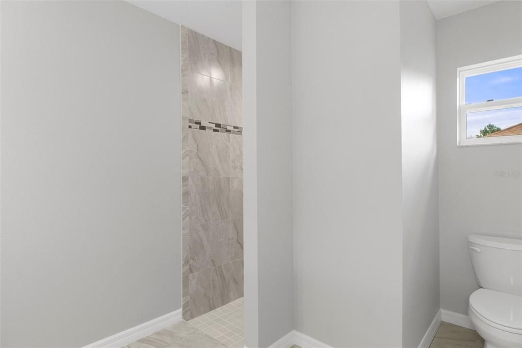 For Sale: $369,900 (3 beds, 2 baths, 1965 Square Feet)