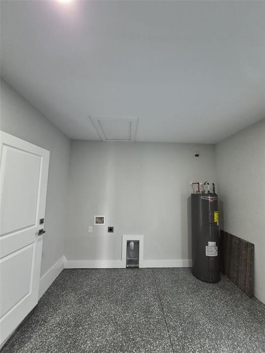 For Rent: $1,900 (3 beds, 2 baths, 1094 Square Feet)